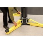 M7K Portable Two-Post Lift - Image 3