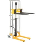 988935 Manual Lift Stacker